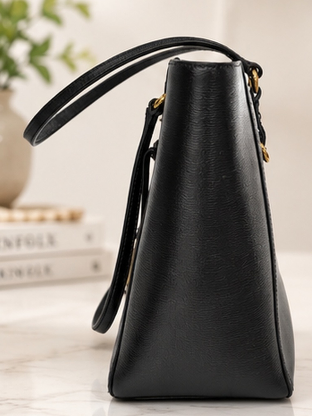Price Drop 🌺 Lauren Ralph Lauren Black Leather Tote Shoulder Bag Gold Hardware - Picture 3 of 8